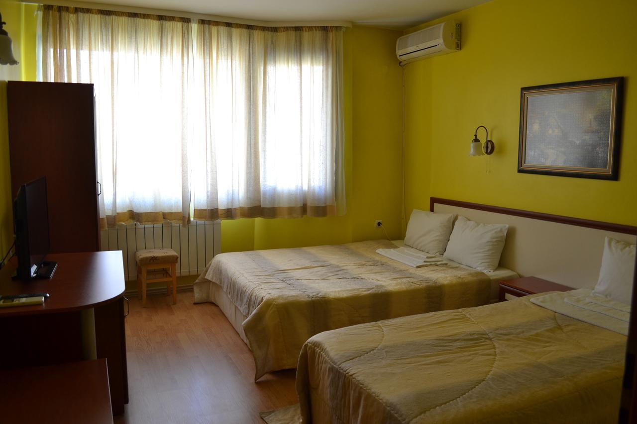 Hotel Perla غورنا اورياهوفيتسا المظهر الخارجي الصورة