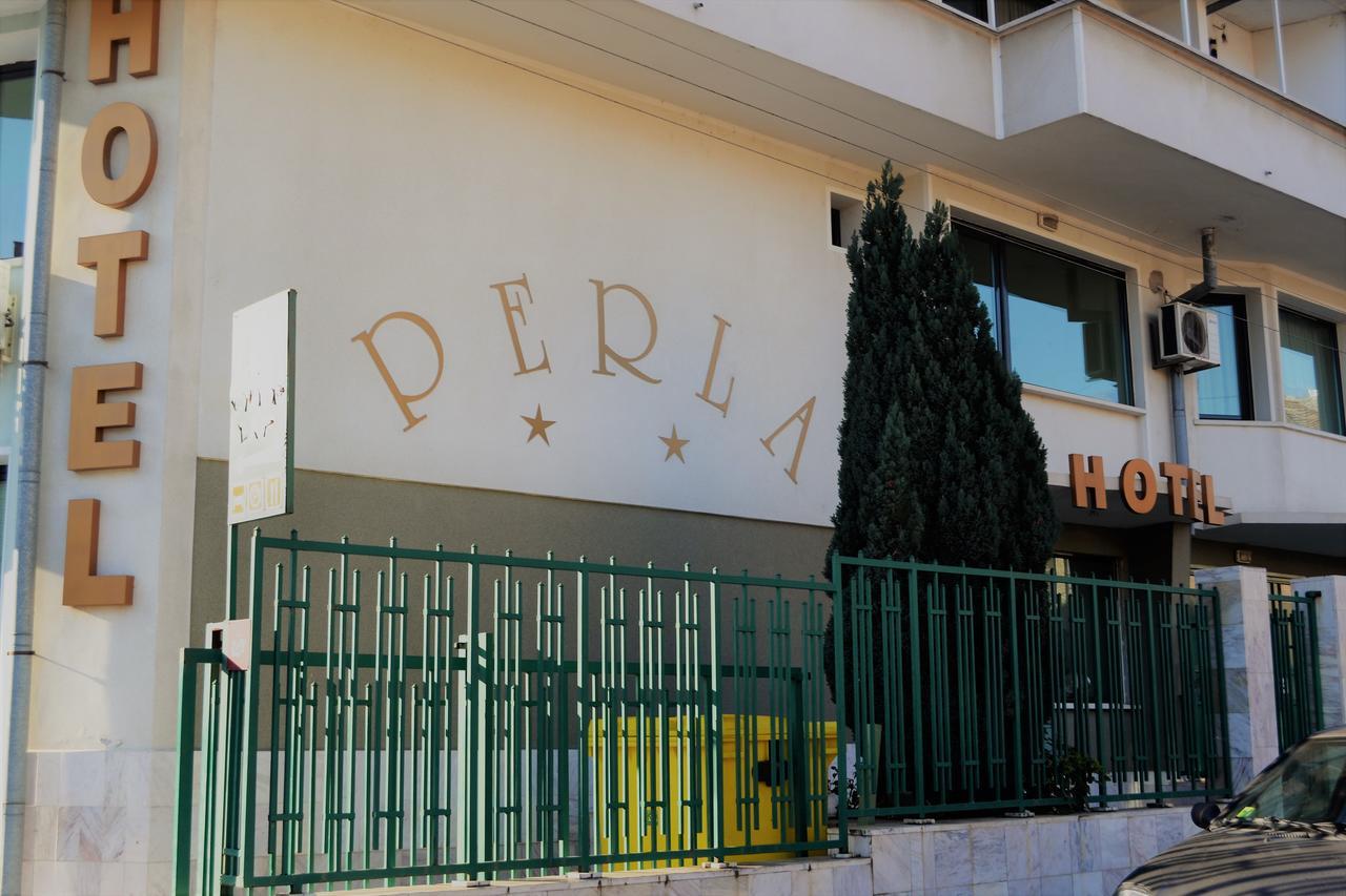 Hotel Perla غورنا اورياهوفيتسا المظهر الخارجي الصورة